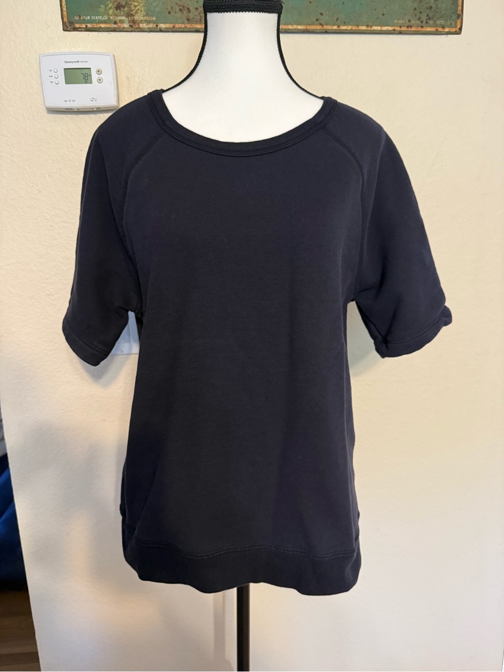 Everlane Raglan Short-Sleeve Sweatshirt Sweater navy blue size medium? USA